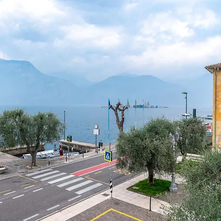 Attico By Interhome Lägenhet Brenzone sul Garda